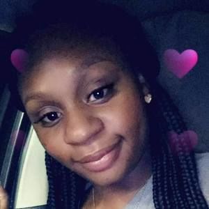 Meet your Posher, Kiara